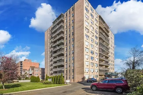 65 Glenbrook Rd #4C, Stamford, CT 06902