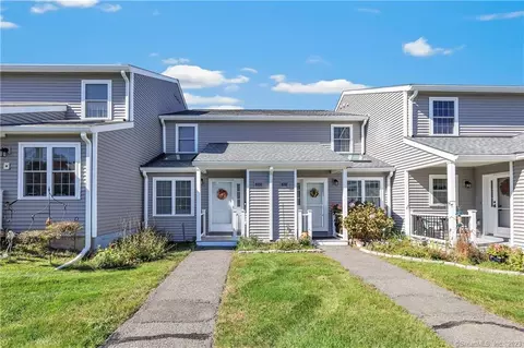 833 Long Hill Rd #D, Middletown, CT 06457