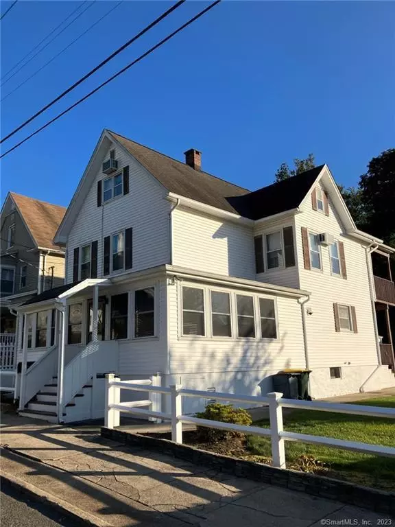 17 Vine St, Ansonia, CT 06401 32 Photos Movoto