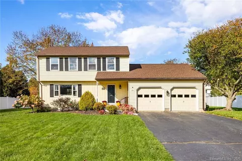 55 Cheshire Dr, South Windsor, CT 06074