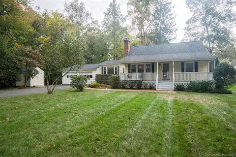 14 Peaceful Ln, Norwalk, CT 06851