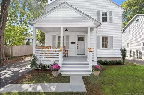 53 Glover St, Fairfield, CT 06824