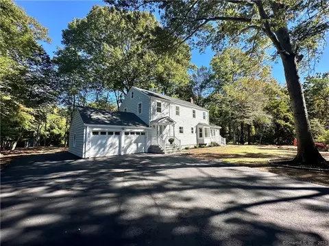 118 Mill River Rd, Fairfield, CT 06824