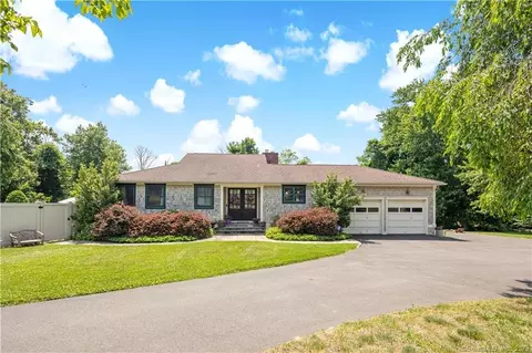 25 Spruce Dr, Wilton, CT 06897