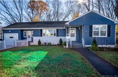 93 High St, Ansonia, CT 06401