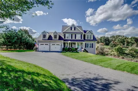 215 Claxton Ave, Watertown, CT 06795