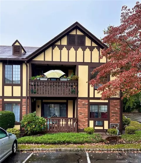 30 Teresa Pl #30, Bridgeport, CT 06606