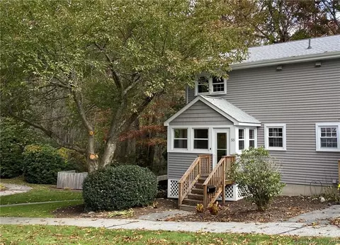 81 E Pattagansett Rd #53, Niantic, CT 06357
