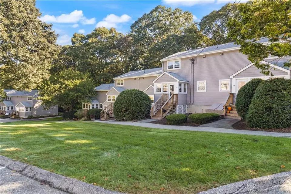 81 E Pattagansett Rd 53, Niantic, CT 06357 32 Photos Movoto