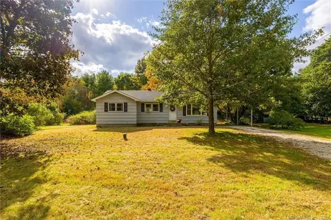579 Wauregan Rd, Brooklyn, CT 06234