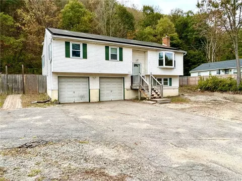 445 N Main St, Winchester, CT 06098