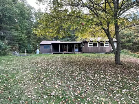 76 Border Trl, Thompson, CT 06277