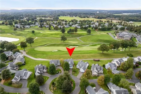 2 Heatherwood Grn, Cromwell, CT 06416