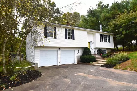 19 Blueberry Cir, Ellington, CT 06029
