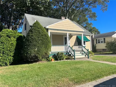 93 N Hoadley St, Naugatuck, CT 06770