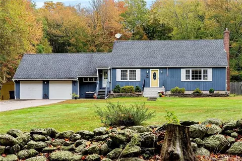 54 Davidson Rd, Colchester, CT 06415