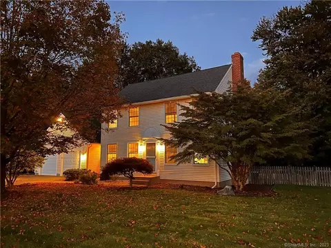 53 Bentley Dr, Manchester, CT 06042