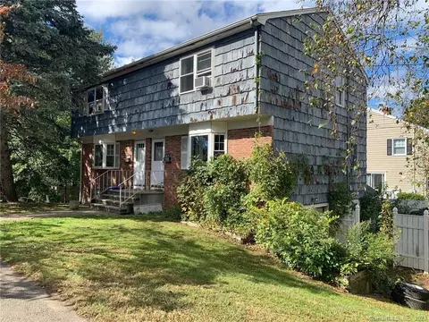 70 Stephens Ln, Fairfield, CT 06824
