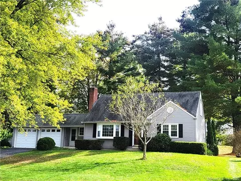 5 Filmore Dr, Enfield, CT 06082