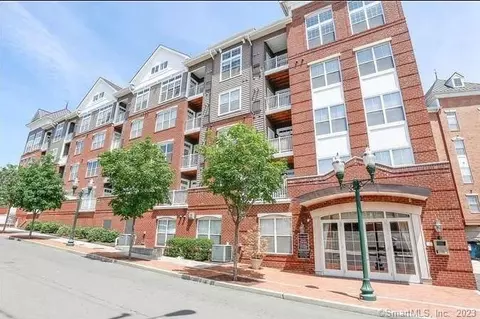850 E Main St #326, Stamford, CT 06902