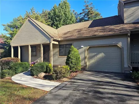 30 Ashford Dr #30, Avon, CT 06001