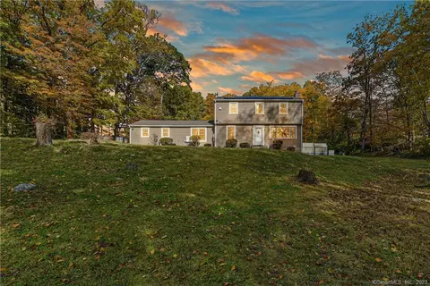 12 Winslow Ter, Monroe, CT 06468