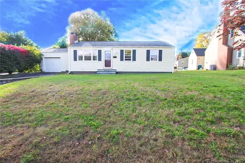 215 Fowler Ave, Middletown, CT 06457