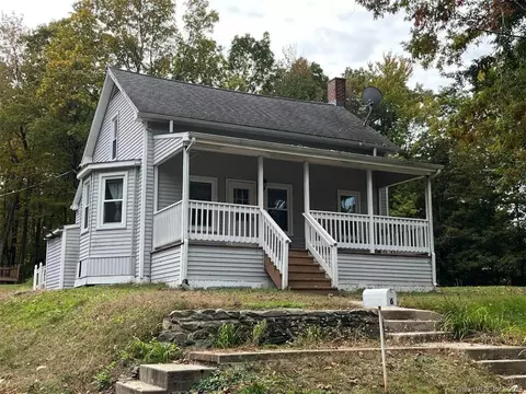 6 Longview St, Ellington, CT 06029