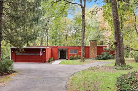 162 4 Brooks Rd, Stamford, CT 06903
