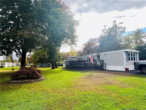 98 Erin Dr, Plainfield, CT 06374