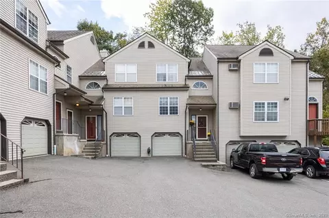 7 Taft Pt #57, Waterbury, CT 06708