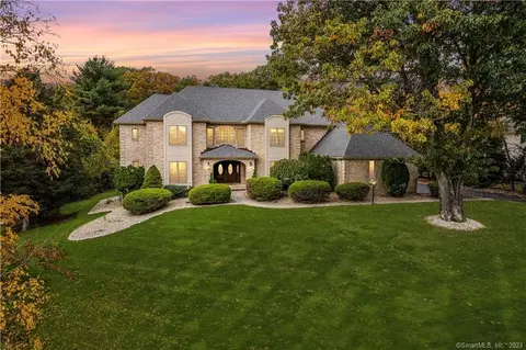 87 Peria Dr, Rocky Hill, CT 06067