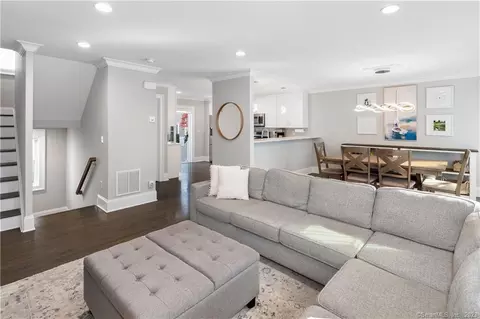 115 Colonial Rd #34, Stamford, CT 06906