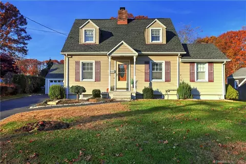 2880 Old Town Rd, Bridgeport, CT 06606