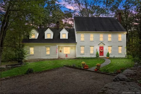 41 Cherry Ln, Wilton, CT 06897
