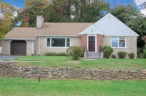 216 Hepburn Rd, Hamden, CT 06517