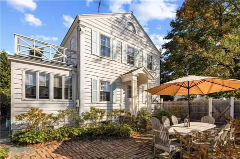 6 Murvon Ct, Westport, CT 06880
