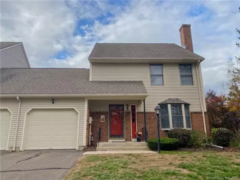 14 Carriage House House, Enfield, CT 06082