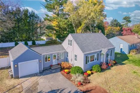 29 Southwood Rd, Enfield, CT 06082