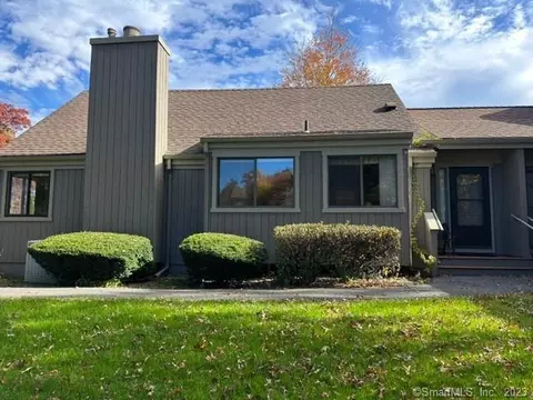 195 Bayfield Ln #B, Stratford, CT 06614