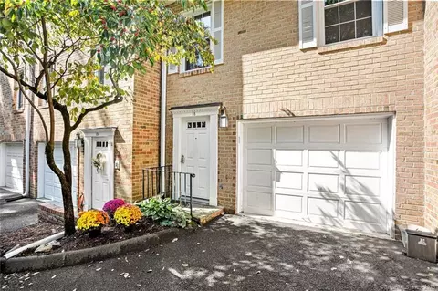 3 Valley View Rd #18, Norwalk, CT 06851