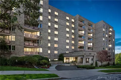 143 Hoyt St #4E, Stamford, CT 06902
