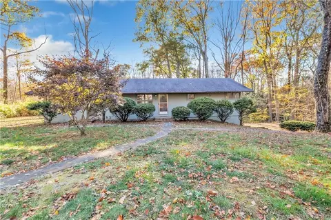 2 Fairlane Dr, Shelton, CT 06484