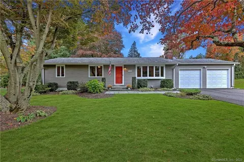 302 Woodruff Rd, Milford, CT 06461