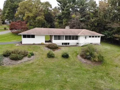 17 Fox Den Rd, Danbury, CT 06811