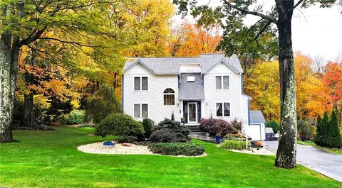 80 Georgetown Dr, Watertown, CT 06795