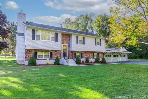 77 Doyle Rd, Oakdale, CT 06370