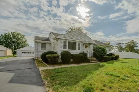 34 River St, East Haven, CT 06512