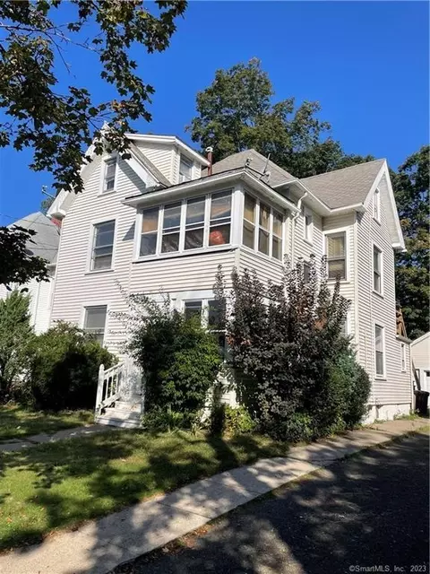 21 Lester St, West Haven, CT 06516