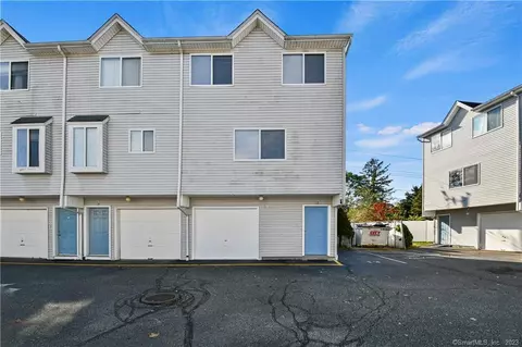 10 Hawthorne Ave #13, Derby, CT 06418